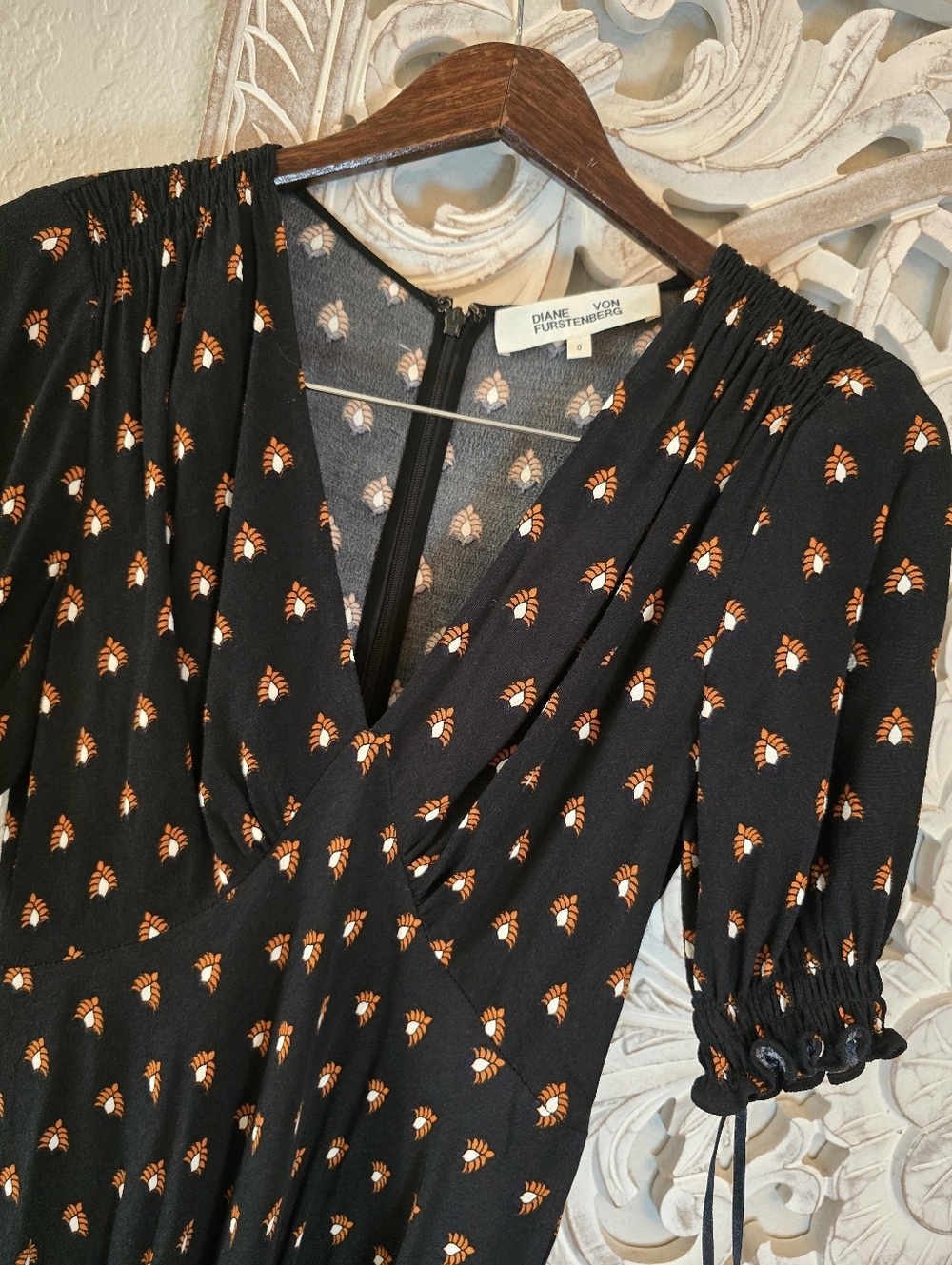 Diane Von Furstenberg Women's V Neck Puffed Short Sleeves Midi Dress 0 - Picture 7 of 11